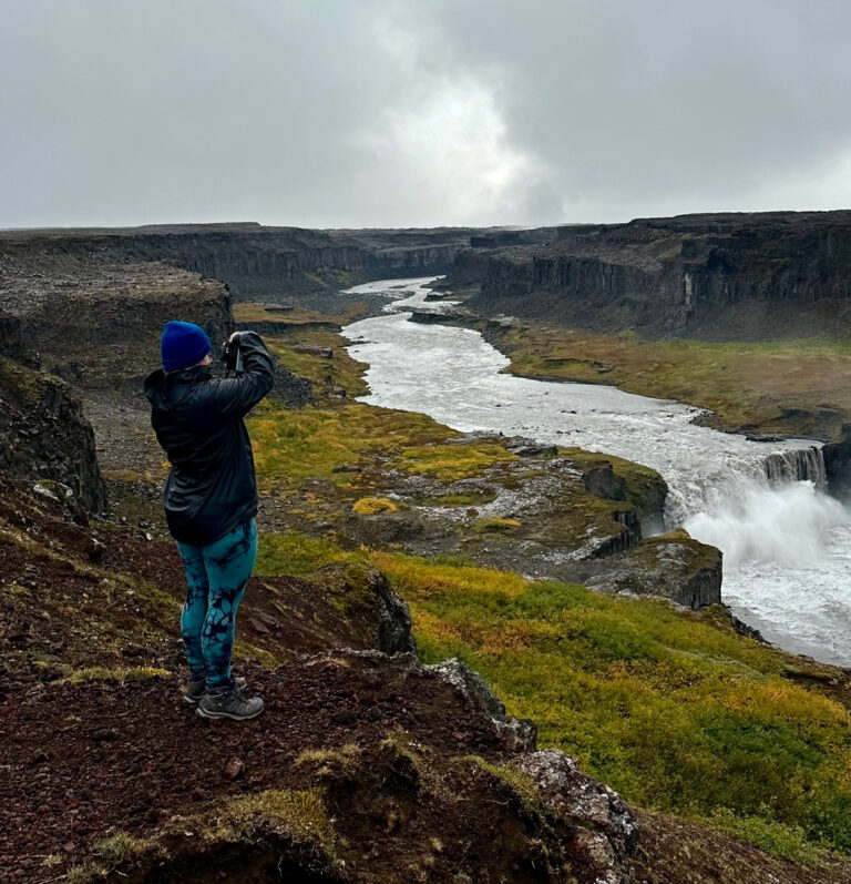 Staying Safe While Traveling Solo